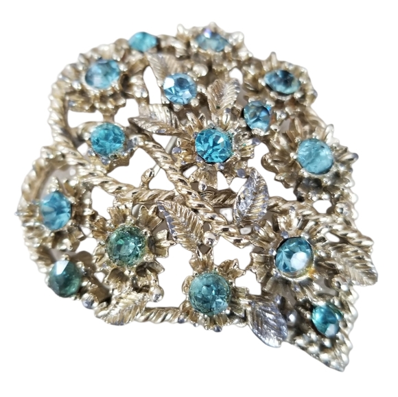 Vintage Coro Aqua Rhinestone Heart Shaped Vines Gold Tone Brooch Pin - Picture 1 of 8